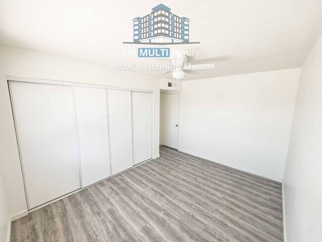 Building Photo - 7120 N 66th Dr