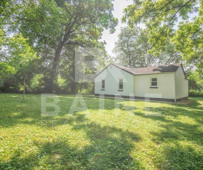 Building Photo - 219 Dallas St