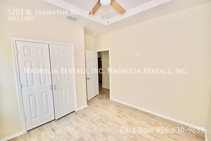 Building Photo - 5201 N Hiawatha Dr