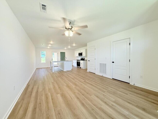 Building Photo - 214 Eagle Edge Dr