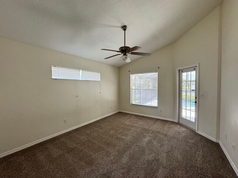 Building Photo - 520 Canary Island Ct