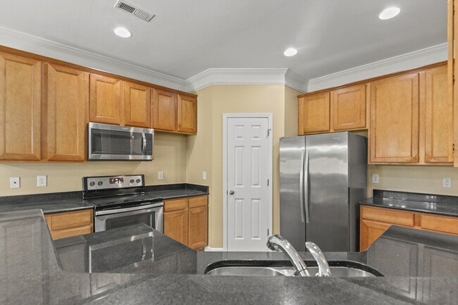 Building Photo - 363 Sanctuary Park Dr