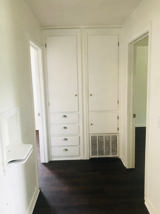 Building Photo - 1416 NE 39th St