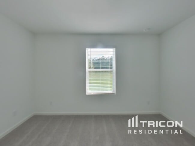 Building Photo - 10746 Lishwood Wy