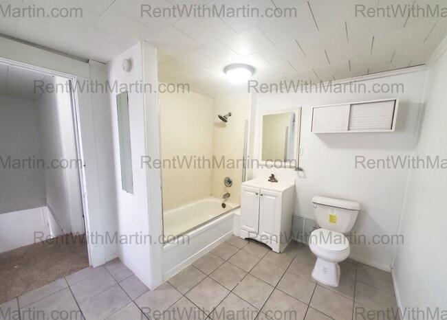 Building Photo - 1931 Franklin St