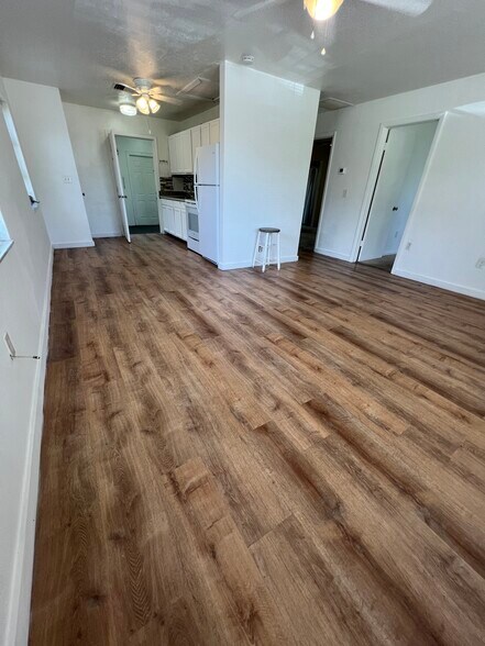 Building Photo - 4540 Boabadilla St