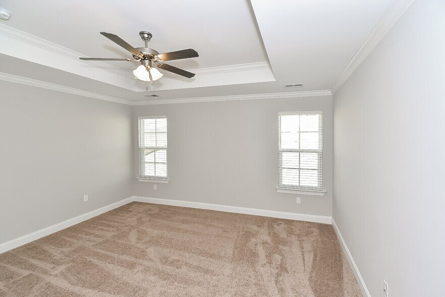 Building Photo - 4645 Spike Ln