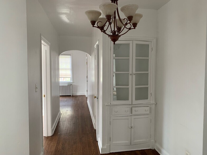 Building Photo - 4034 Calvert St NW
