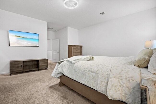 Building Photo - 1826 Lake Cove Dr