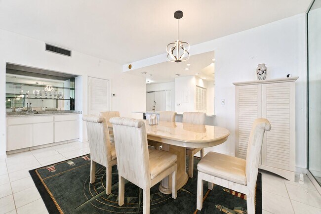 Building Photo - 9900 S Ocean Dr