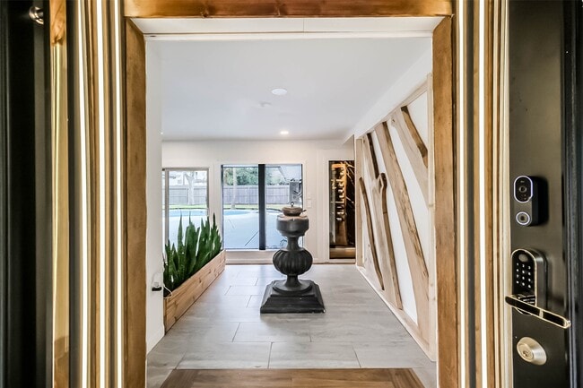 Building Photo - 7810 Nairn St