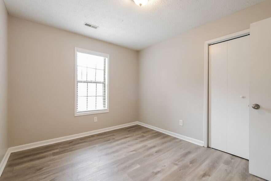 Building Photo - 8983 Habersham Dr