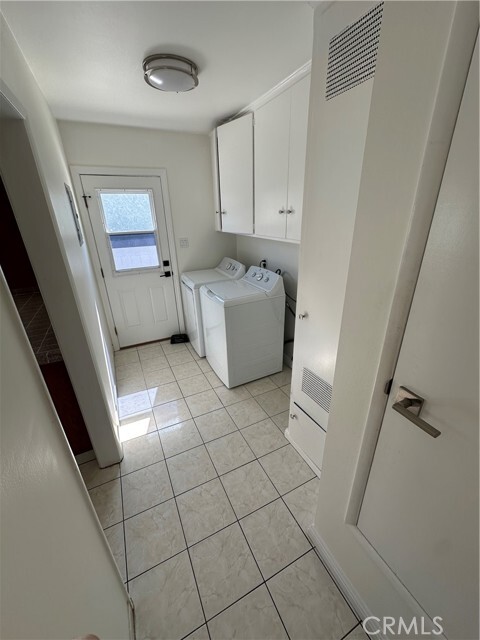 Building Photo - 4476 W 140th St