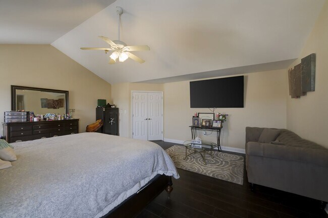 Building Photo - Luxurious Single Family Home in Emerald Farm