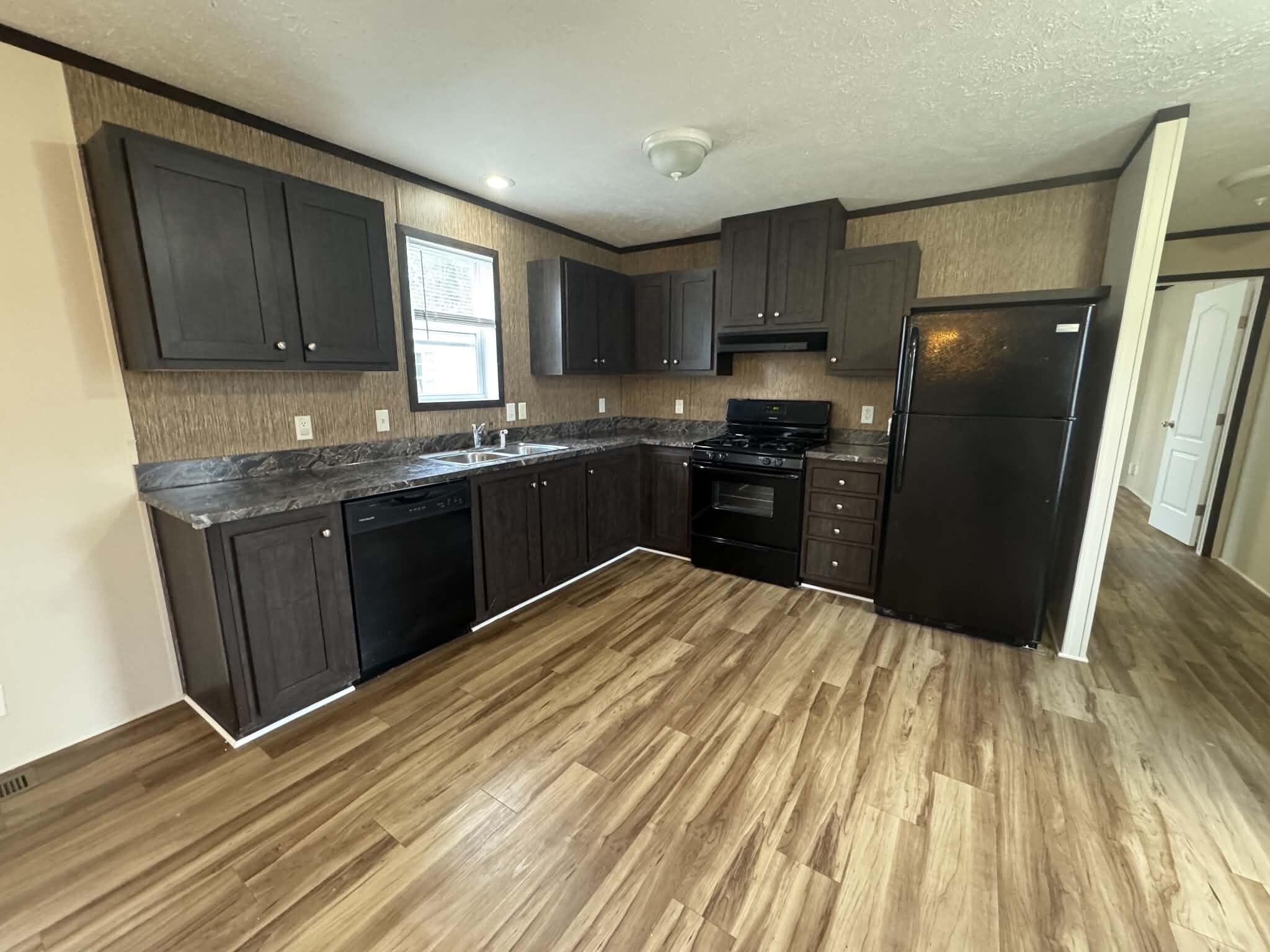Building Photo - 48596 Leafdale Ct