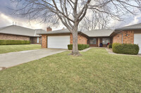 Building Photo - Bed | 2 Bath | 2 Car Garage - Putnam City ...