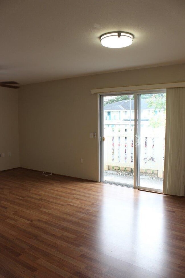 Building Photo - Havens of Ii Vistas - 3 bedroom, 2 bathroo...