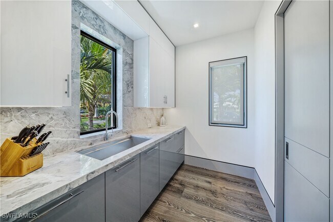 Building Photo - 2201 Shad Ct
