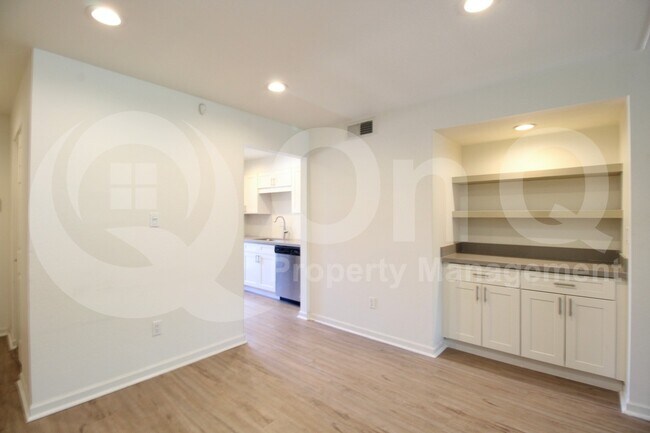 Building Photo - 5998 N 78th St