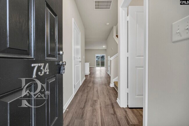 Building Photo - 734 Gatestone Ln