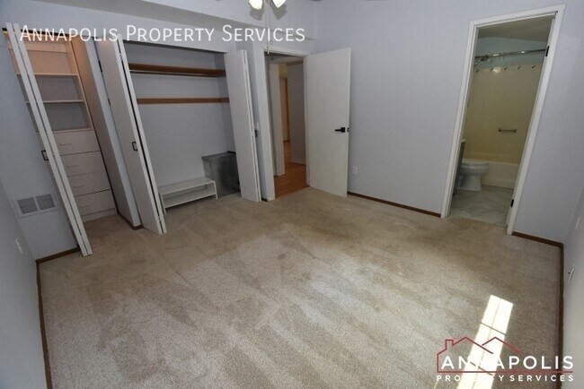 Building Photo - 1210 Louis Ave