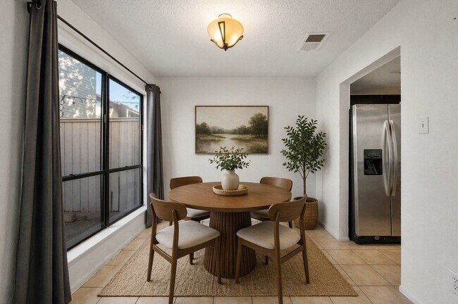 Building Photo - 9572 Windswept Ln