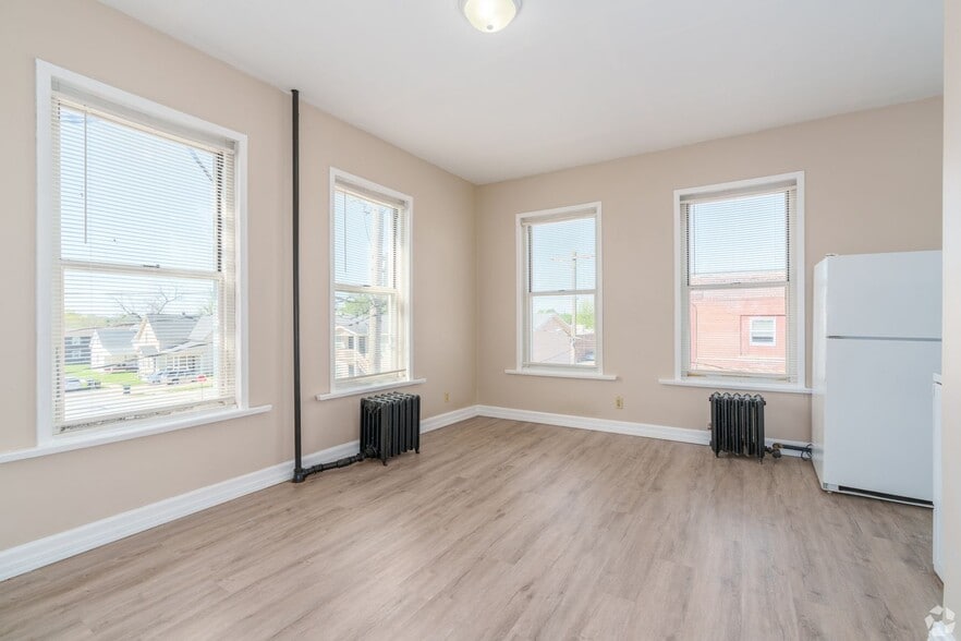 Interior Photo - Karlton Apartments