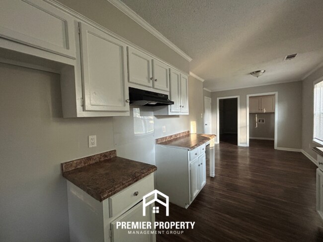 Building Photo - 9893 Cherokee Dr