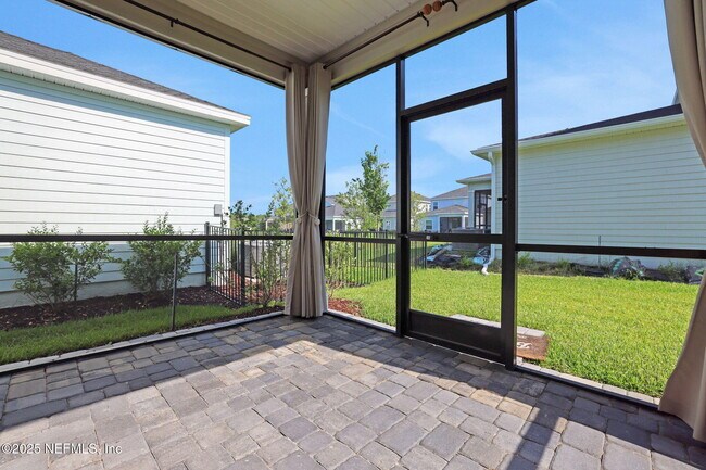 Building Photo - 174 Killarney Ave