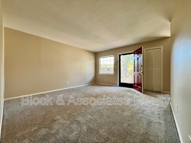 Building Photo - 3816 Country Club Rd