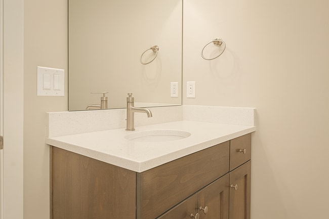 Building Photo - Adorable 2x2 with easy access to the river trails, and option to have all utilities included!