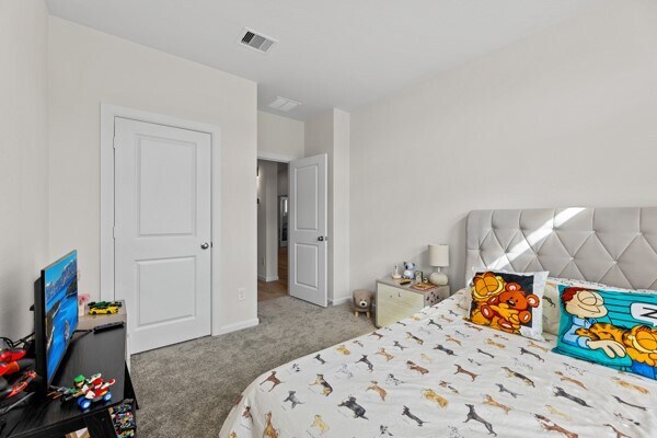 Building Photo - 17039 Luminous Ln