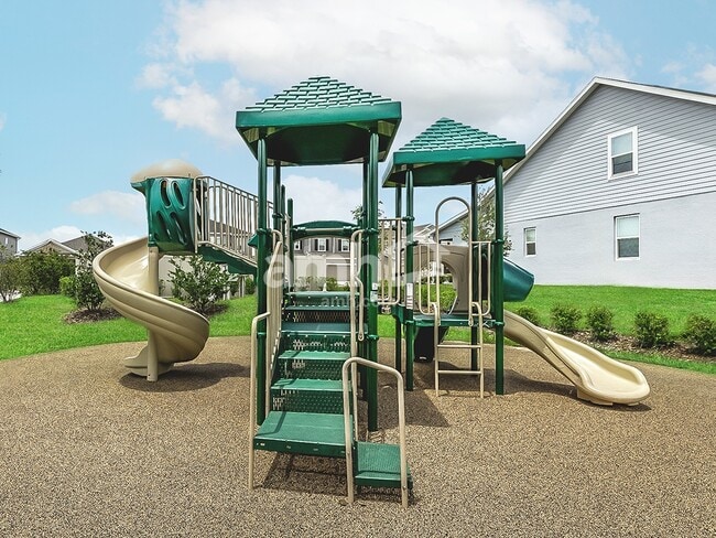Building Photo - 14628 Cedar Ml Dr