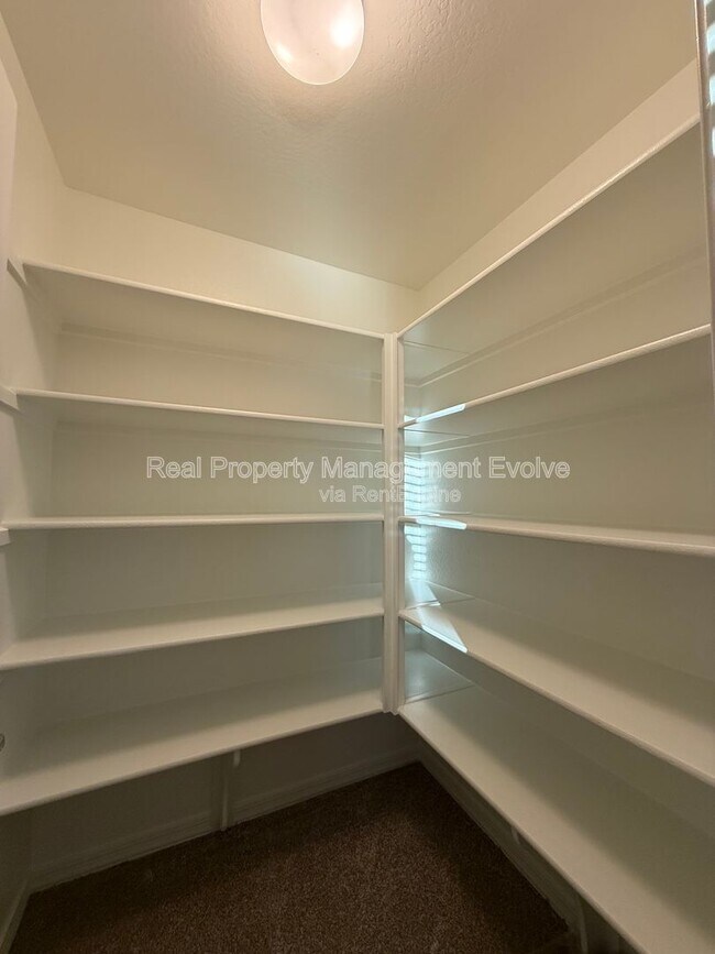 Building Photo - 42239 N Wollemi St