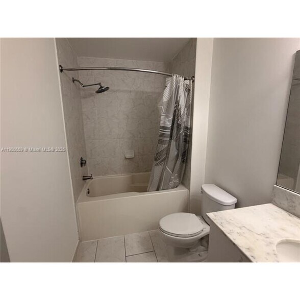 Building Photo - 133 NE 2nd Ave