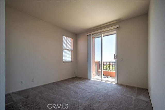 Building Photo - 15 Riva Dr