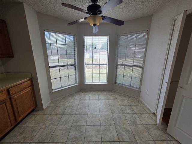 Building Photo - 4755 Hollow Tree Dr