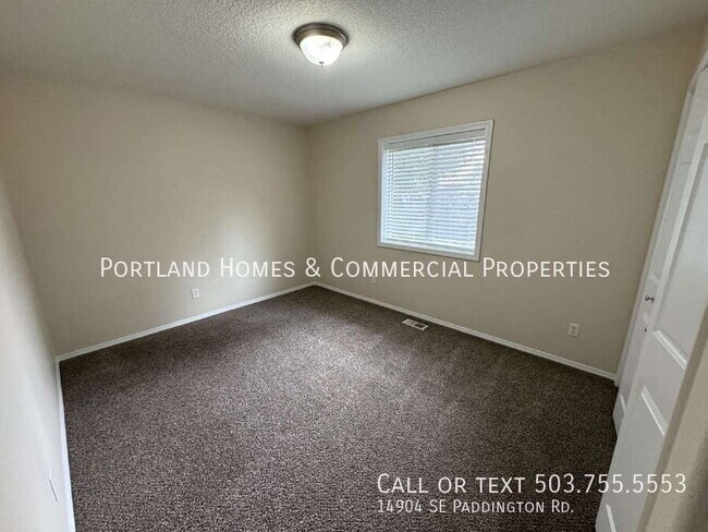 Building Photo - 14904 SE Paddington Rd