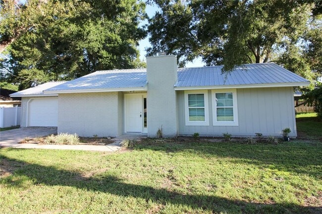 Primary Photo - 4202 Sunny View Dr