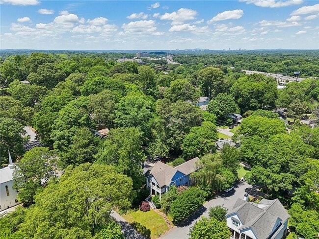Building Photo - 411 Deering Rd NW