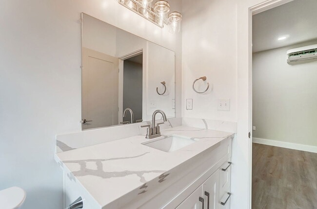 Building Photo - 3719 Kirkup Ave