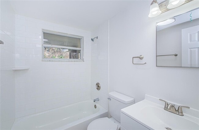 Building Photo - 4929 Ladyfish Ct