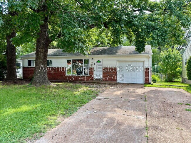 Building Photo - 190 Lynn Meadows Ln