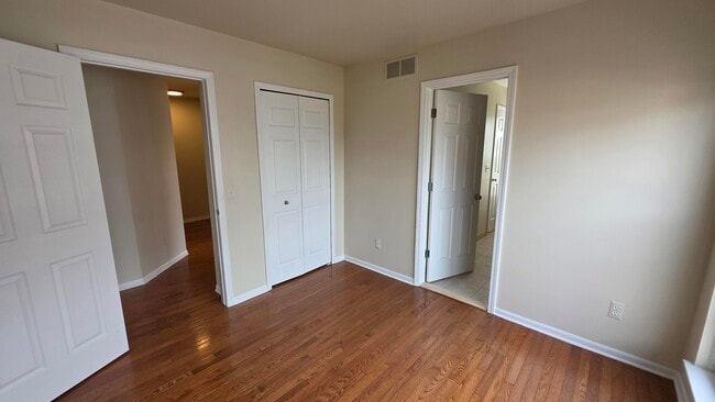 Building Photo - 1580 Kessler Ave