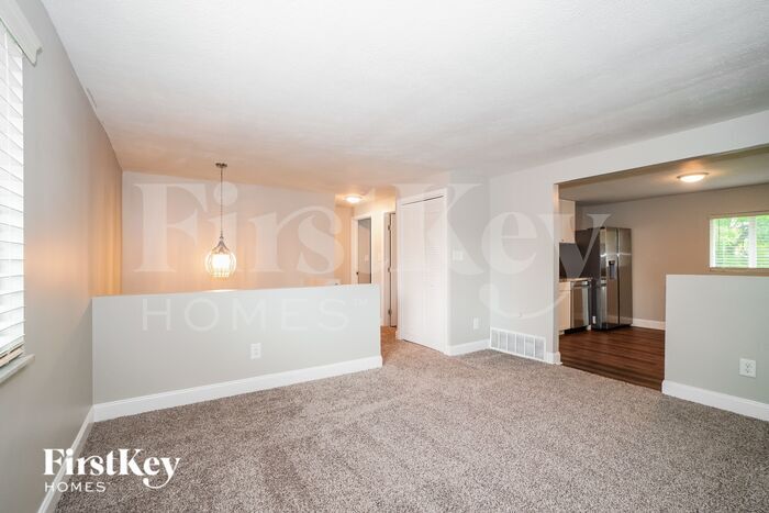 Building Photo - 3103 Valleywood Dr