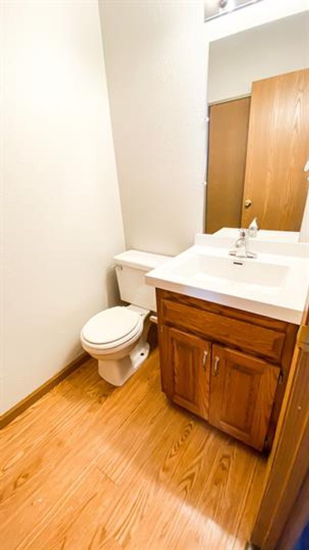 Building Photo - 403 Country Villa Ln