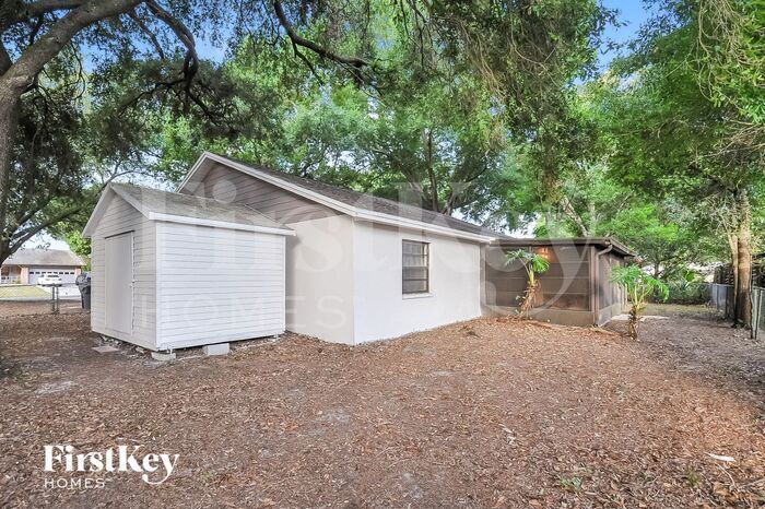 Building Photo - 1050 Walt Williams Rd