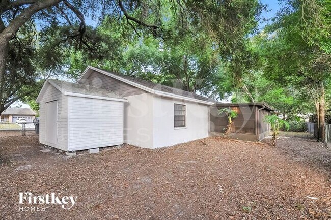 Building Photo - 1050 Walt Williams Rd