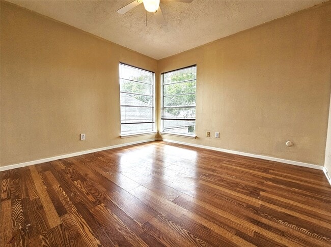 Building Photo - 8622 Quail Burg Ln