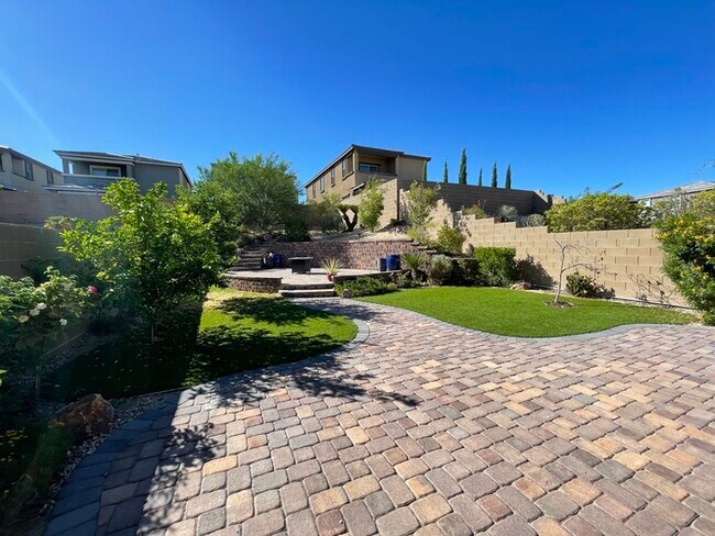 Building Photo - This property has been shown before and wi...